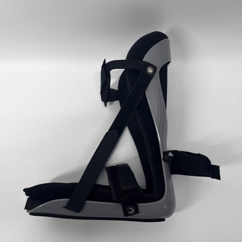 Medical Walking Boot (medium) for Sprained Ankle or‎ Broken Foot
